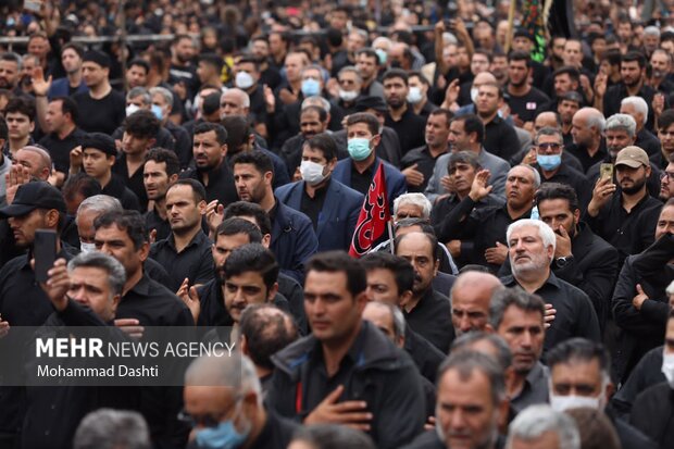 اجتماع بزرگ حسینیان دارالارشاد در تاسوعای حسینی