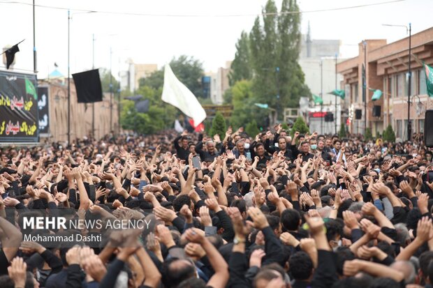 اجتماع بزرگ حسینیان دارالارشاد در تاسوعای حسینی