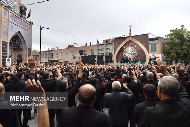 اجتماع بزرگ حسینیان دارالارشاد در تاسوعای حسینی