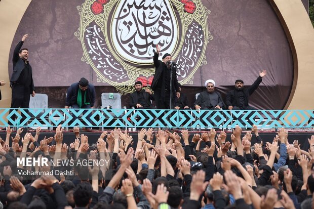 اجتماع بزرگ حسینیان دارالارشاد در تاسوعای حسینی