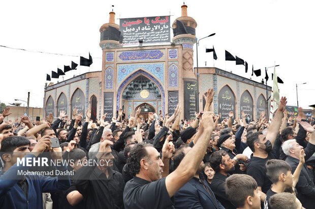 اجتماع بزرگ حسینیان دارالارشاد در تاسوعای حسینی