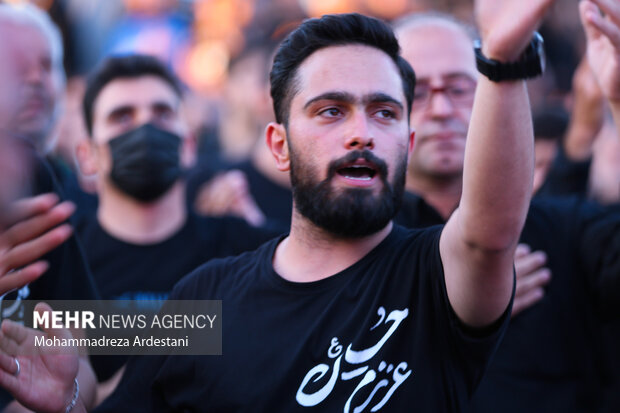 تجمع بزرگ عصر تاسوعای حسینی در ورامین برگزار شد