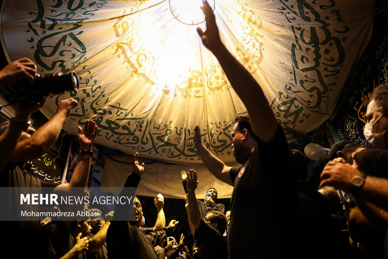 مراسم عزاداری تاسوعا حسینی در بازار تهران