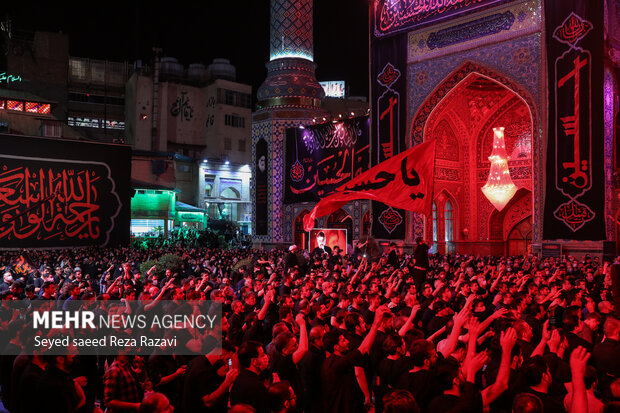 مراسم عزاداری شب عاشورای حسینی در امامزاده صالح