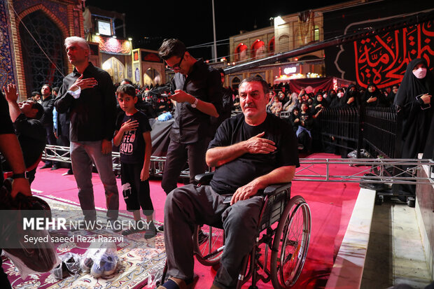 Tehraners mourn for Imam Hussein (PBUH) in Imamzadeh Saleh 