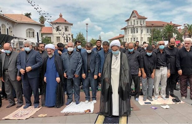 نماز ظهر عاشورا در سراسر گیلان اقامه شد