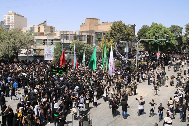 عزاداری روز عاشورا در دروازه کربلا برگزار شد