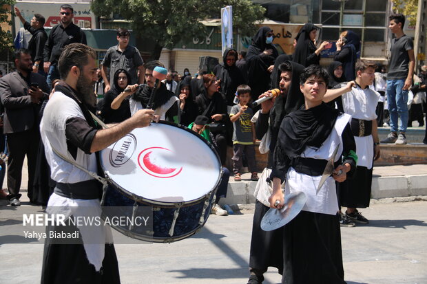 عزاداری روز عاشورای حسینی در کرمانشاه