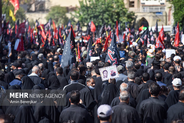 تشییع و خاکسپاری پیکر شهید مدافع حرم «عبدالله اسکندری» در شیراز