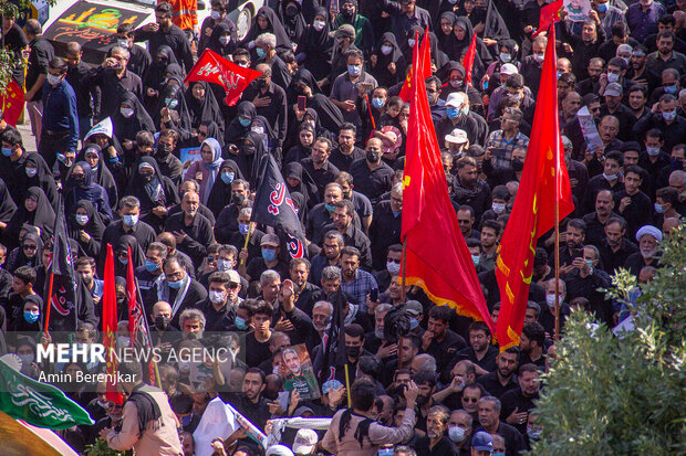 تشییع و خاکسپاری پیکر شهید مدافع حرم «عبدالله اسکندری» در شیراز