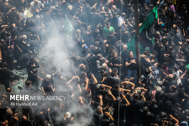 Tent-burning ceremony in Ashura in Tehran Bazaar