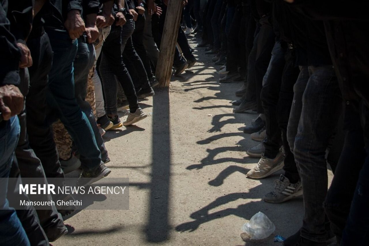 آئین نخل گردانی در شاهرود برگزار شد/ سوگواری برای سالا شهیدان