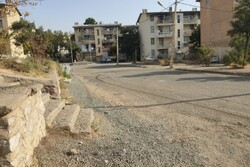محرومیت در قلب شهر سنندج/ شهرداری به دغدغه ۲۰۰۰ نفر از ساکنان آپارتمان‌های ادب توجه کند