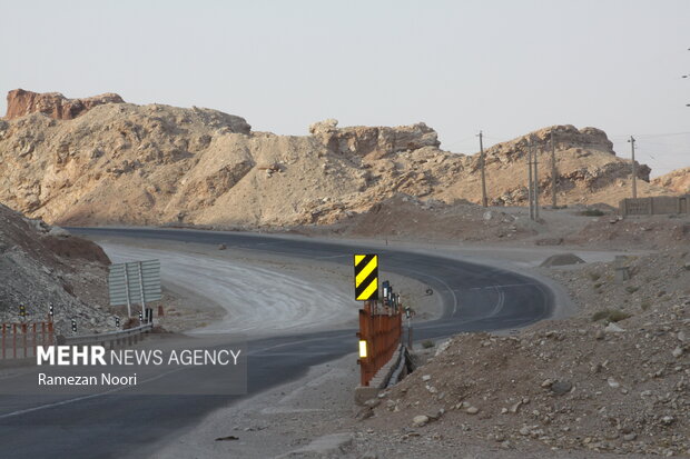 جاده کویری کرمان دیده نمی شود/لزوم بهسازی جاده راور - دیهوک