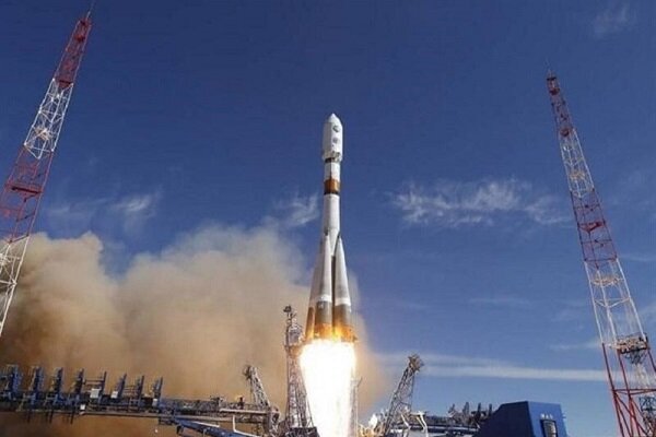 İran'ın Hayyam uydusu uzaya fırlatıldı