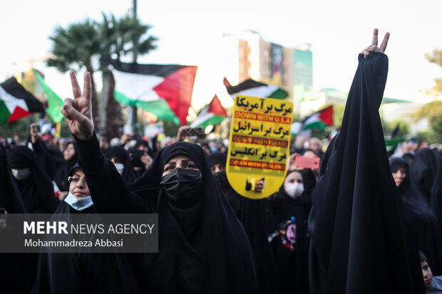 تجمع مردم تهران در اعتراض به جنایت‌های اخیر رژیم صهیونیستی علیه مردم نوار غزه، بعدازظهر سه‌شنبه ۱۸ مرداد ۱۴۰۱ در میدان فلسطین برگزار شد