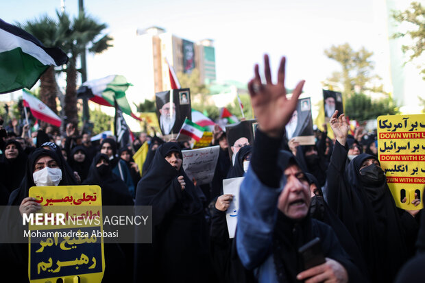 غزہ پر اسرائیلی جارحیت کے خلاف تہران میں زبردست احتجاجی مظاہرہ
