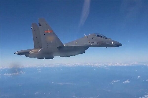 عبور ۱۵ جنگنده چینی از خط میانی تنگه تایوان