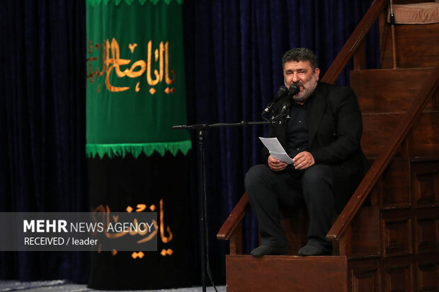 مراسم عزاداری شب شهادت حضرت امام سجاد (ع) با حضور رهبر معظم انقلاب 10