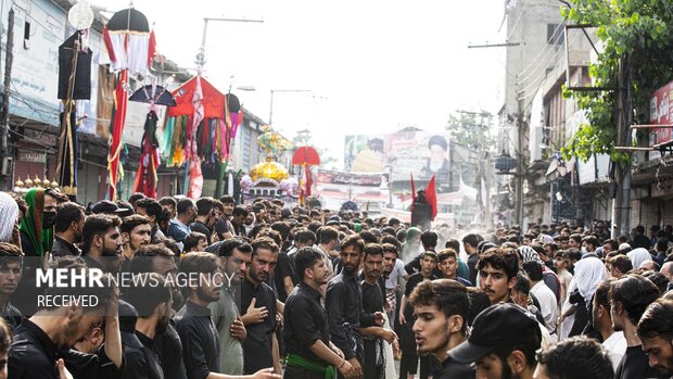 پاکستان؛راولپنڈی میں دسویں محرم کا جلوس، اتحاد بین المسلمین کا عملی مظاہرہ
