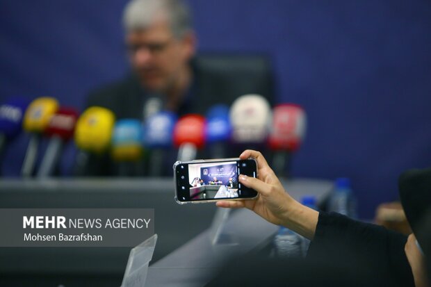 نشست خبری رئیس سازمان فضایی ایران