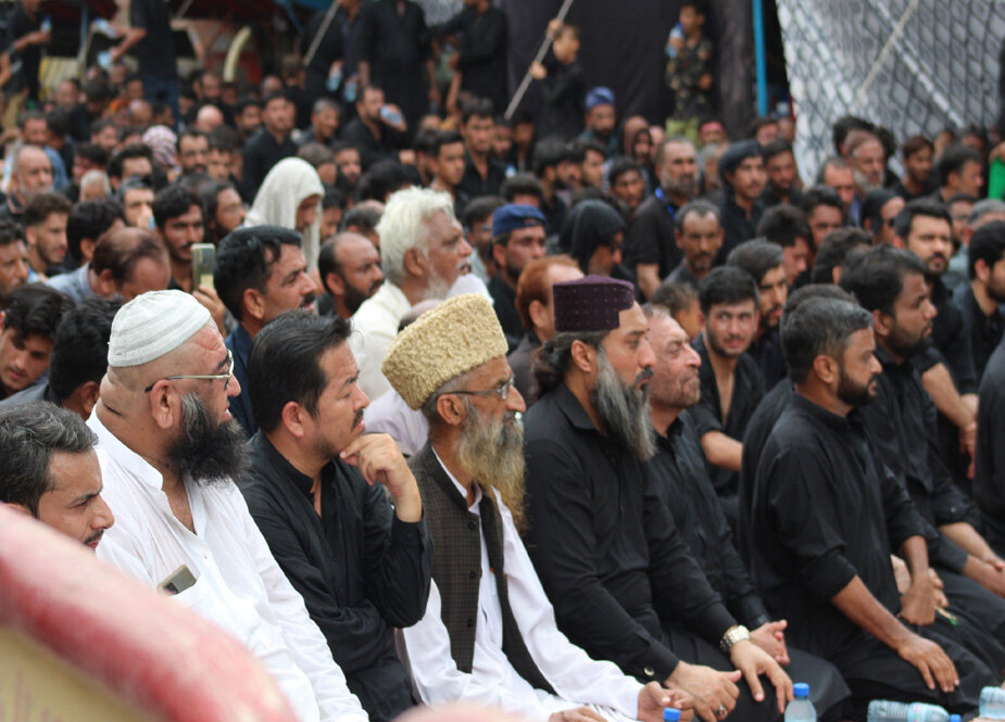 پاکستان میں یوم عاشور پر شیعہ، بریلوی، دیوبندی، اہلحدیث ایک صف میں کھڑے ہوگئے+تصاویر