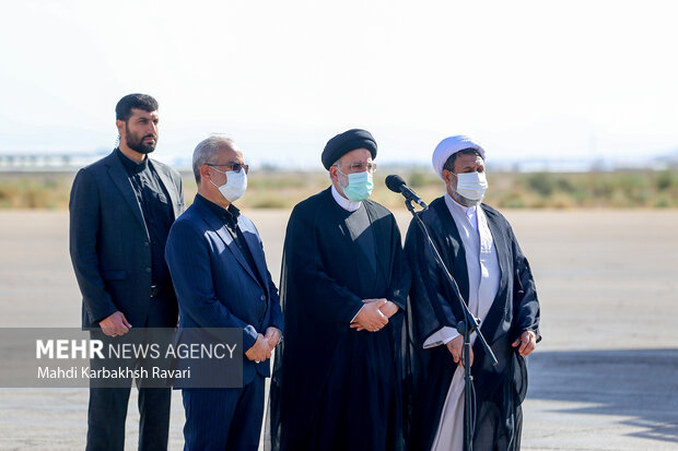 رئیس جمهور در فرودگاه کرمان