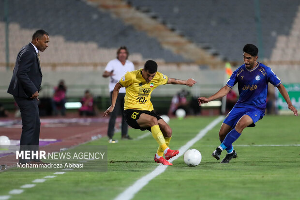 پنالتی؟ بازیکن استقلال شیرجه زد و بزرگنمایی کرد!