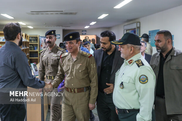 Iraqi delegation visits Iran Supreme Natl. Defense University