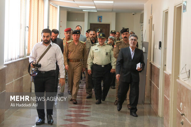 Iraqi delegation visits Iran Supreme Natl. Defense University