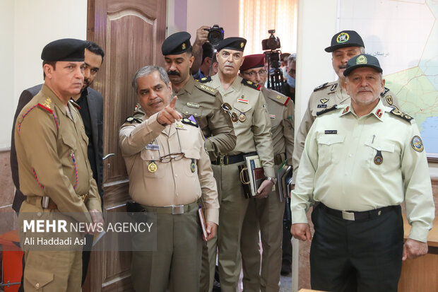 Iraqi delegation visits Iran Supreme Natl. Defense University