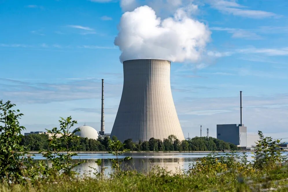 The Isar 2 nuclear power plant (left) near Landshut, Bavaria