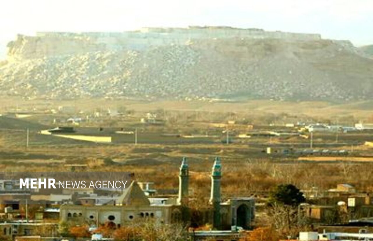 چنگال مخرب معادن آب را گِل کرد / فروچالهها در کمین کاشان 2