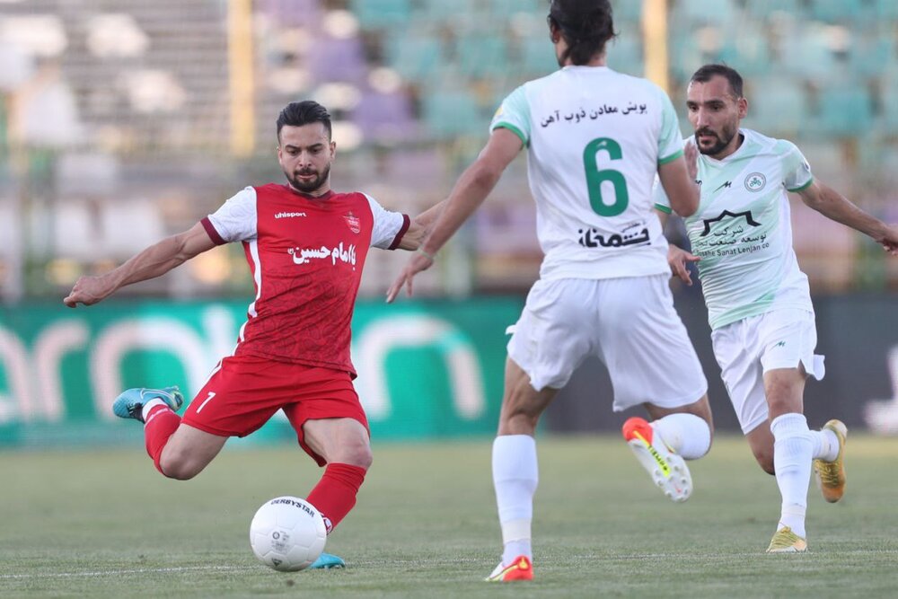 IPL: Persepolis held by 10-man Zob Ahan