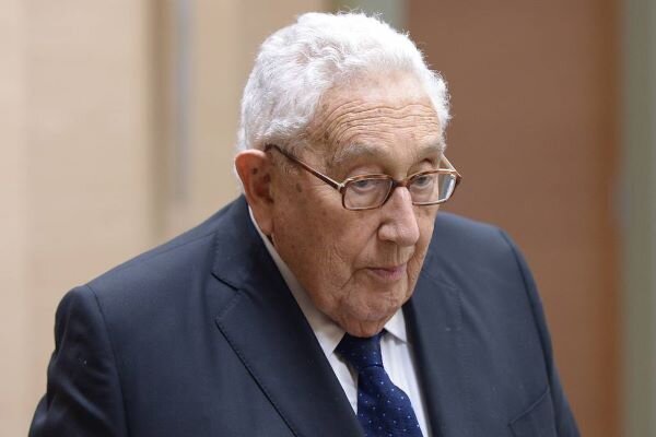 US at edge of war with Russia, China, Kissinger says