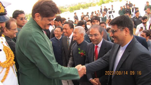 ایرانی سفیر کا یوم آزادی پر حکومت پاکستان اور عوام کو تہنیتی پیغام/قونصل جنرل کی مزار قائد پر حاضری