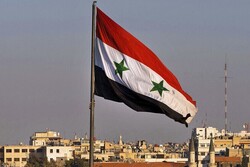 دولت فرانسه با فریب افکار عمومی در سوریه از تروریسم حمایت می‌کند