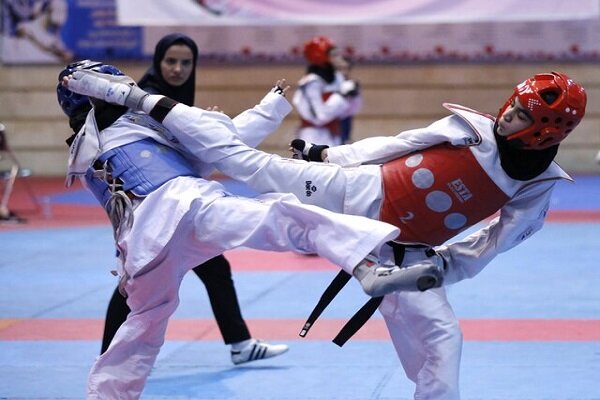 زنان با حجاب ایرانی بر بام کشورهای مسلمان