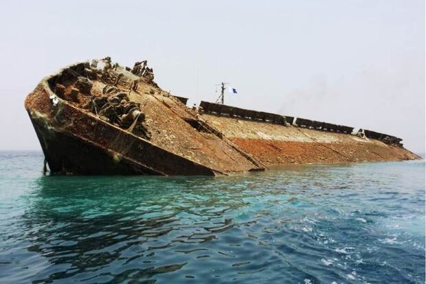 به گل نشستن کشتیها در اروند/۴۰ سال از لایروبی نشدن اروند میگذرد