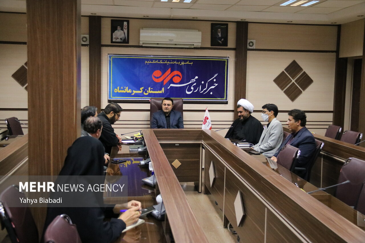 رسانهها با ارائه راهکار به مسائل و مشکلات کرمانشاه بپردازند
