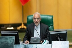 تلاش‌ها و خدمات پزشکان بر هیچ فردی پوشیده نیست / از خارج برای درمان به ایران می آیند