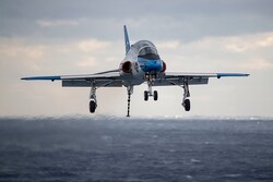 جنگنده آموزشی نیروی دریایی آمریکا سقوط کرد