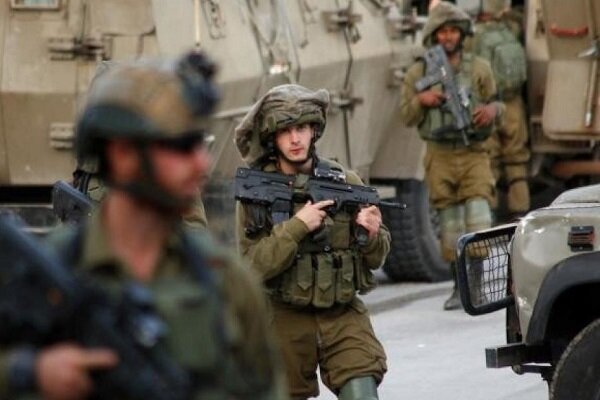 بازداشت شماری از فلسطینیان در یورش صهیونیستها به کرانه باختری