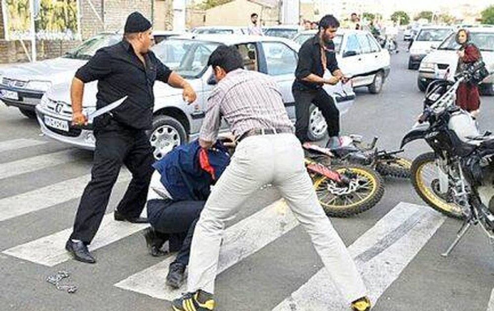 دستگیری اراذل و اوباشی که اقدام به قشون کشی خیابانی کردند
