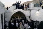 یورش شهرک نشینان صهیونیست به مقبره حضرت یوسف (ع)