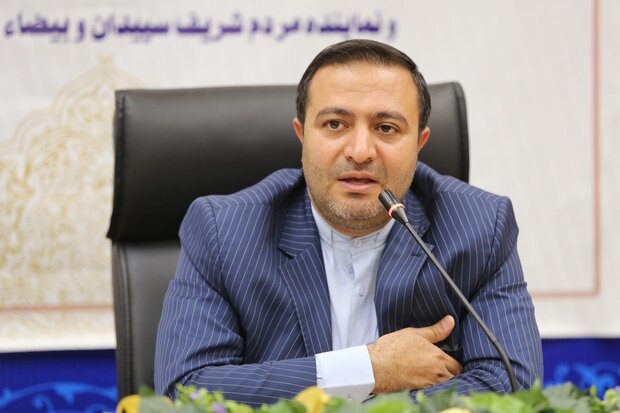 برخی بانک ها ۶٠ هزار میلیارد تومان انحراف منابع دارد  برخی بانک ها ۶٠ هزار میلیارد تومان انحراف منابع دارد