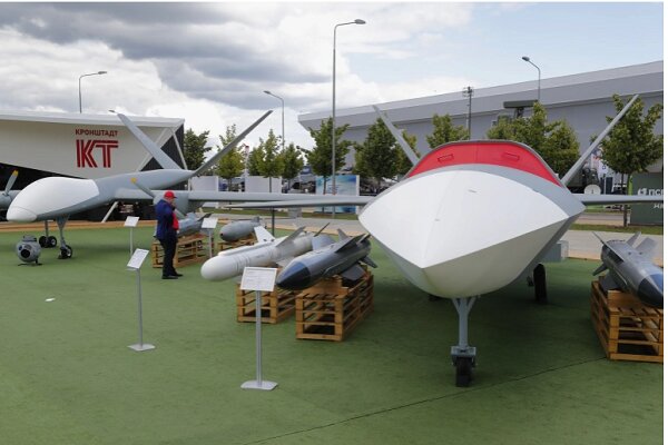 چرا روسیه از پهپادهای خود به عنوان نیروی کوبنده استفاده نمیکند؟