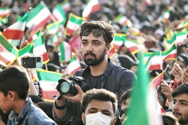 نبود امنیت شغلی معضل اصلی عکاسان یزدی/انجمن عکاسان استان فعال شود