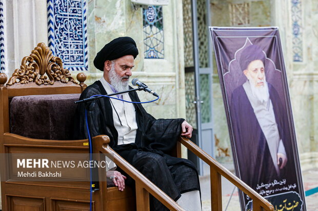 Commemorating Ayatollah Hakim demise anniversary in Qom