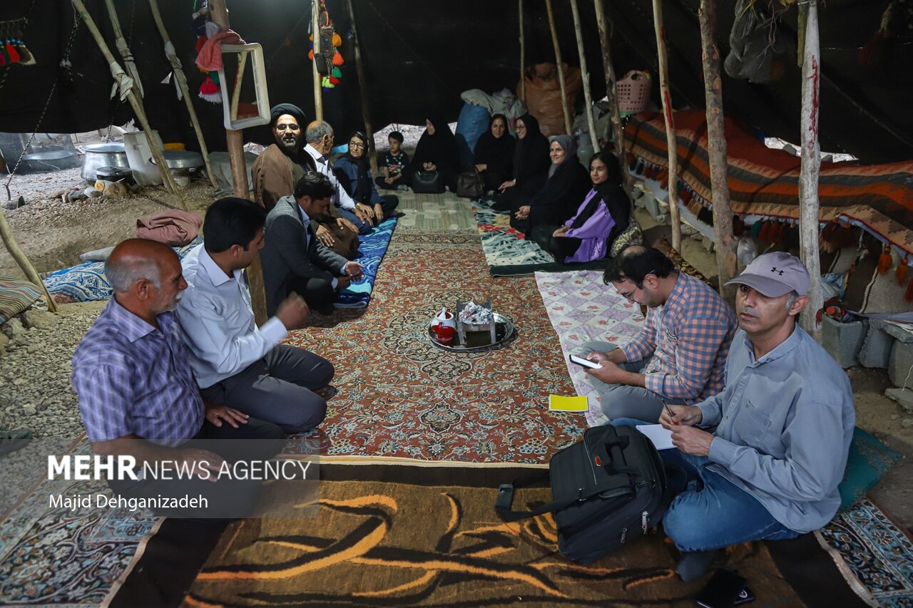 شبی پای درد دلهای عشایر ابرکوه/وقتی ساز «حاج احمد» کوک نیست